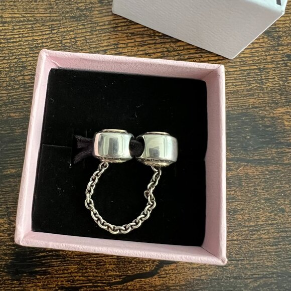 NIB PANDORA Signature Safety Chain Item #796269CZ - Picture 3 of 4